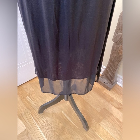 H&M flowy sleeveless sheer partial top and hem  fabric w/ cinched waist 🖤 - Picture 10 of 11